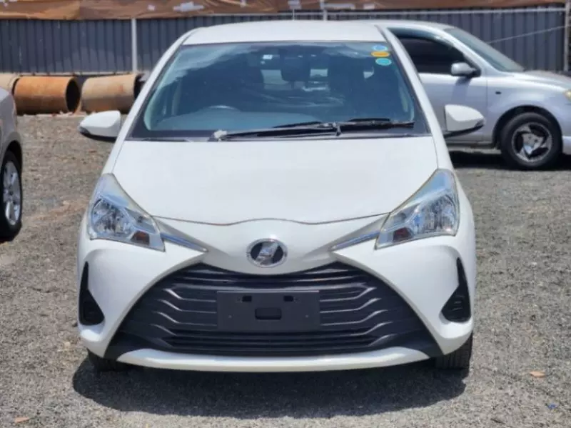 Toyota Vitz   - 2017
