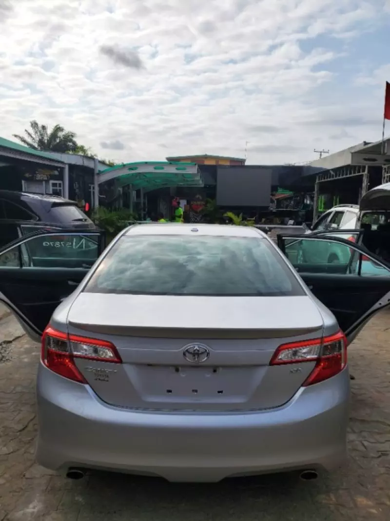 TOYOTA Camry - 2014