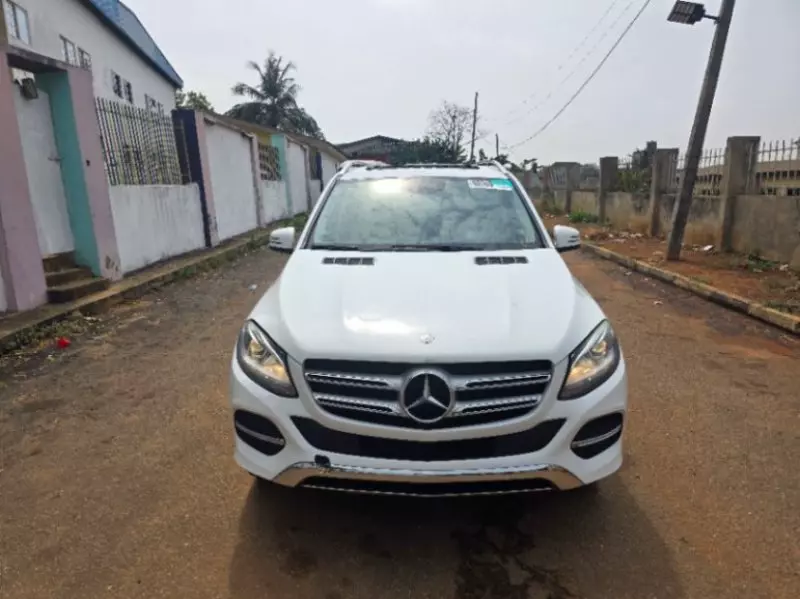 Mercedes-Benz GLE 350   - 2016