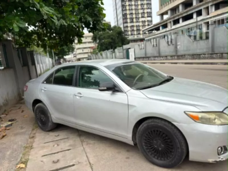 TOYOTA camry   - 2010
