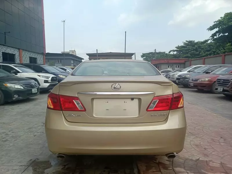Lexus ES   - 2008