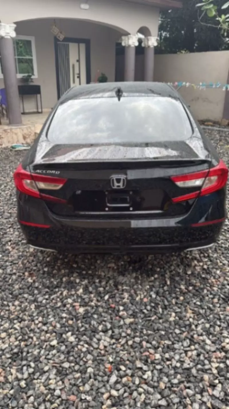 Honda Accord   - 2018