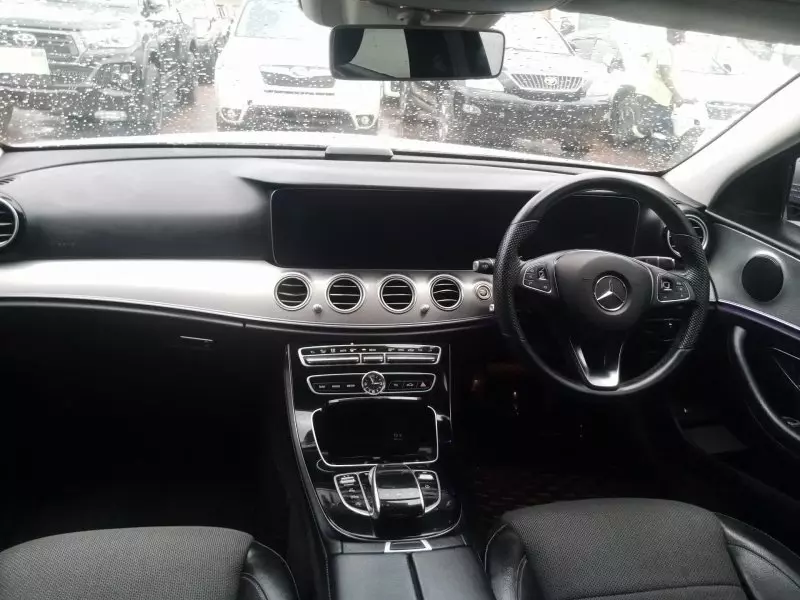 Mercedes-Benz E 200   - 2016