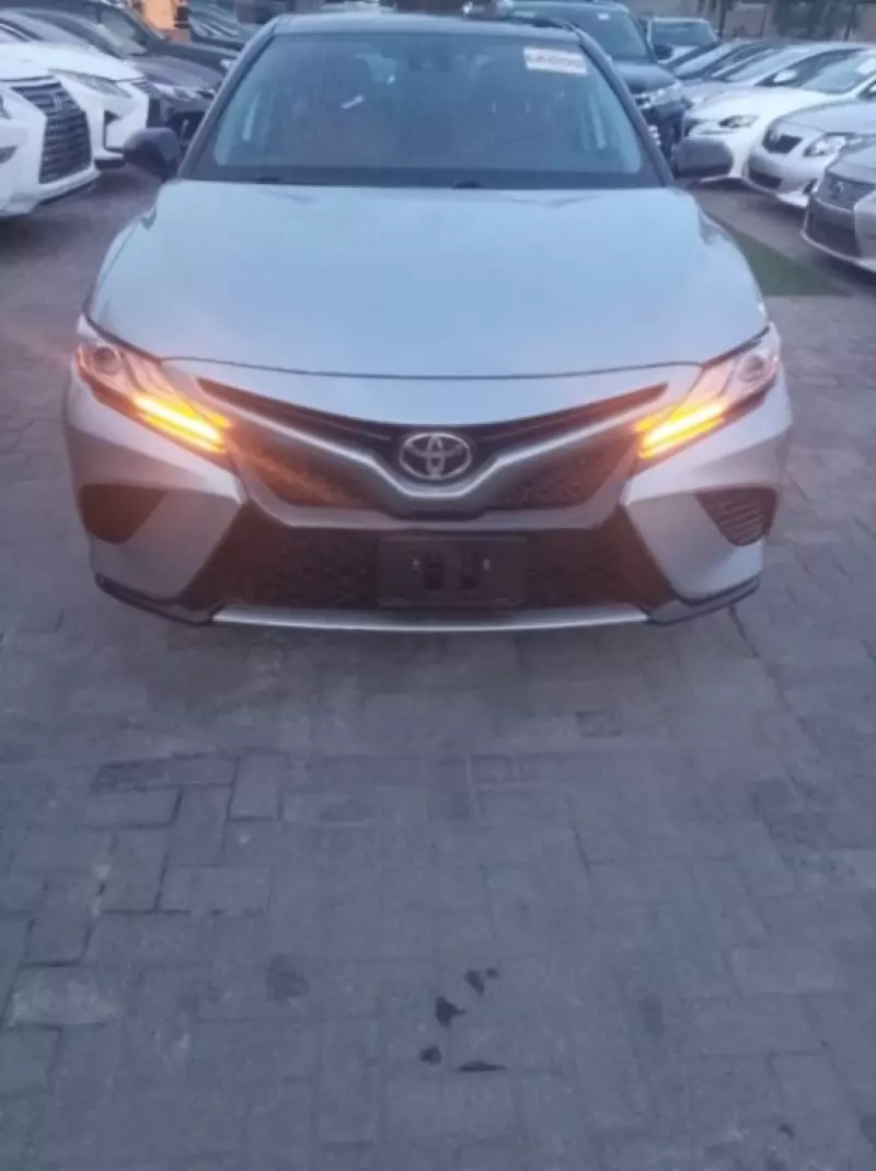 Toyota Camry   - 2019