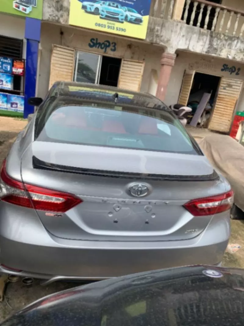 Toyota Camry   - 2019