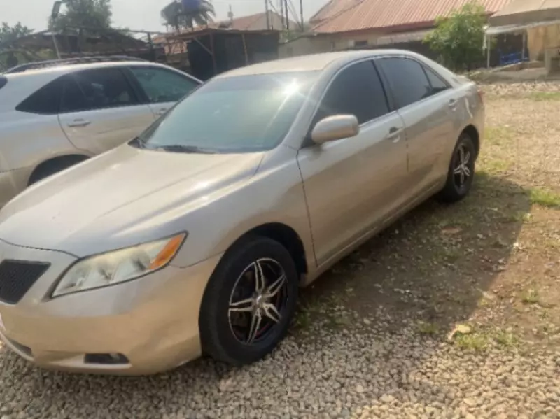 Toyota Camry   - 2008