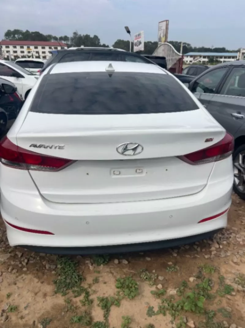 Hyundai Avante - 2016