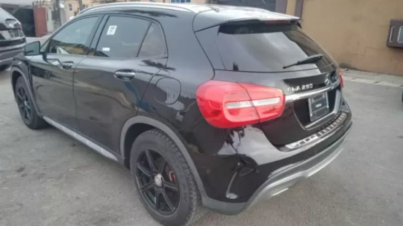 Mercedes-Benz GLA-Class   - 2015