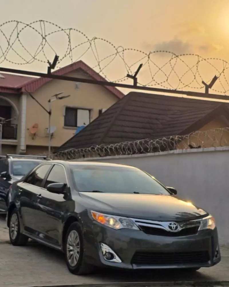 TOYOTA Camry   - 2014
