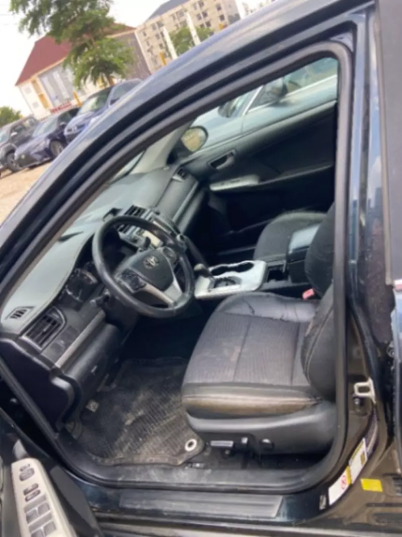 Toyota Camry   - 2014