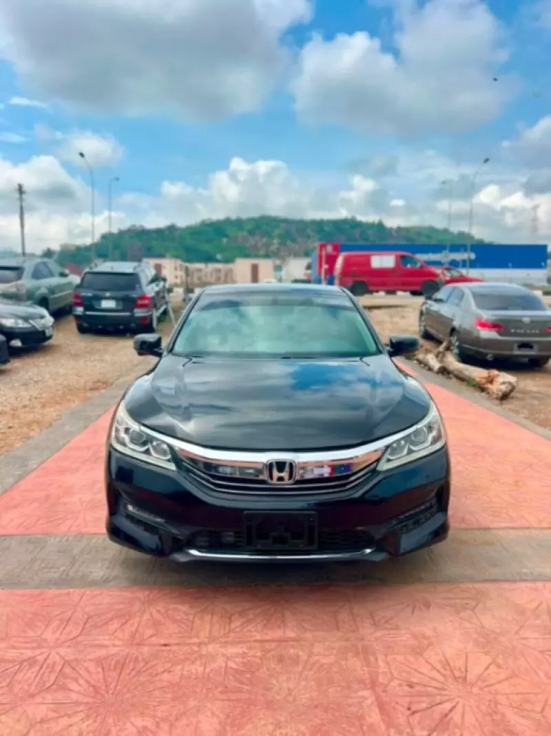 Honda Accord   - 2016