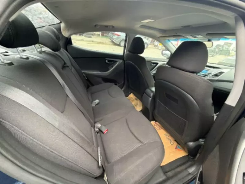 Hyundai Elantra   - 2016