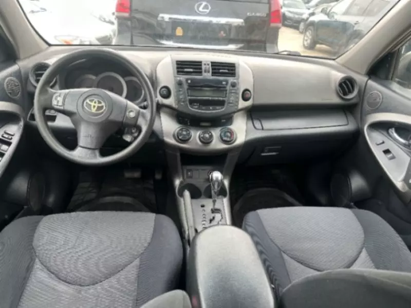 Toyota RAV4   - 2010