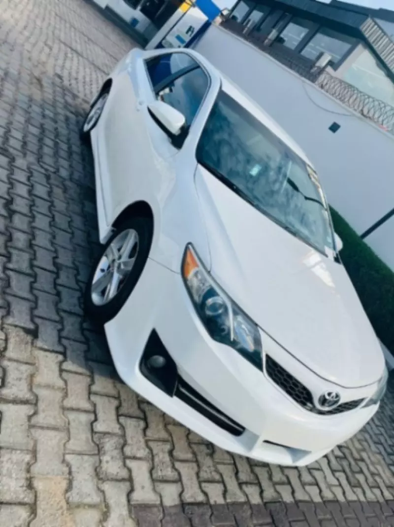 TOYOTA Camry   - 2012