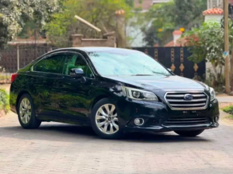 Subaru Legacy   - 2017