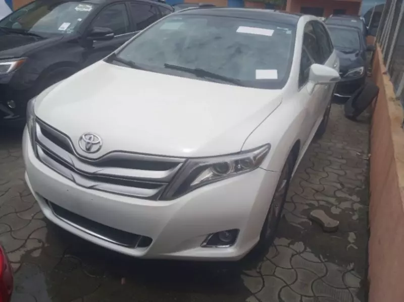 Toyota Venza   - 2014