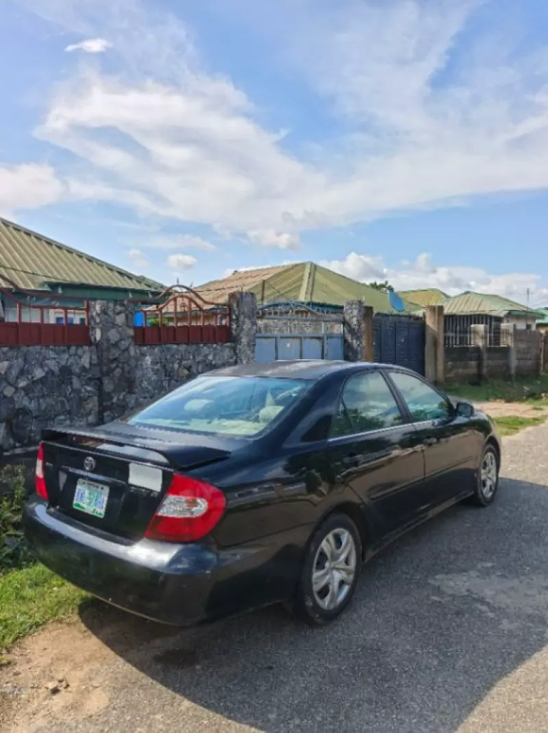 Toyota Camry - 2002