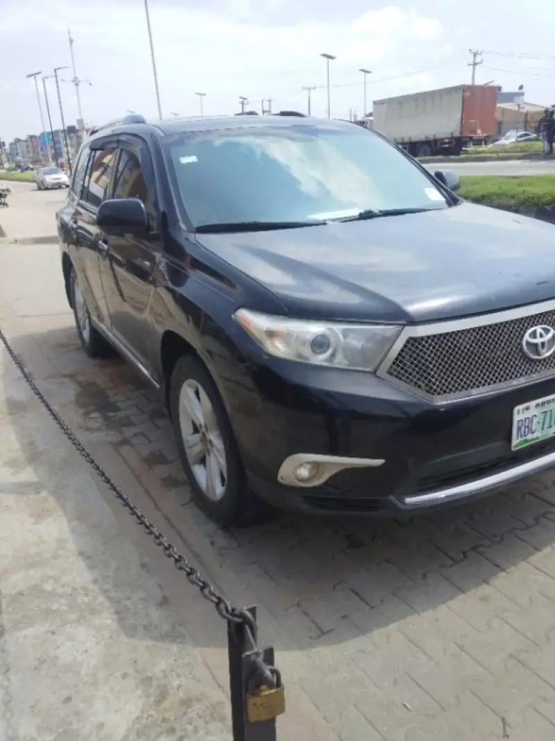 TOYOTA Highlander - 2012