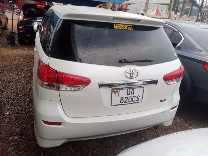 Toyota Wish   - 2012