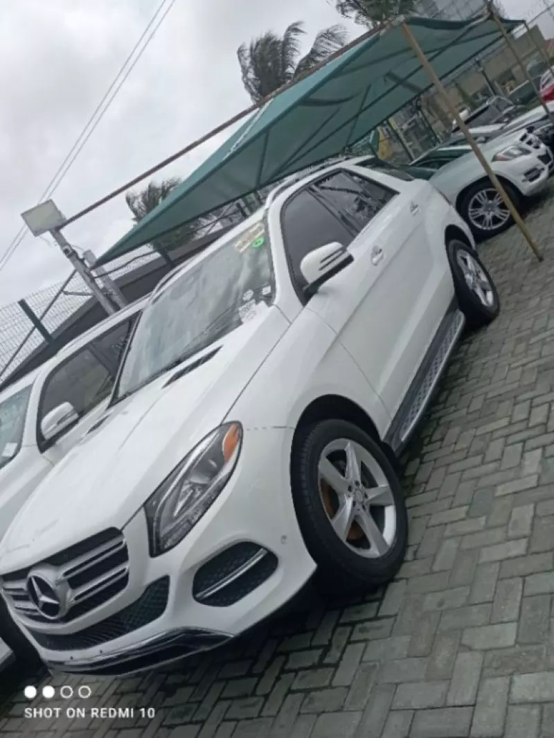 Mercedes-Benz GLE-Class   - 2016