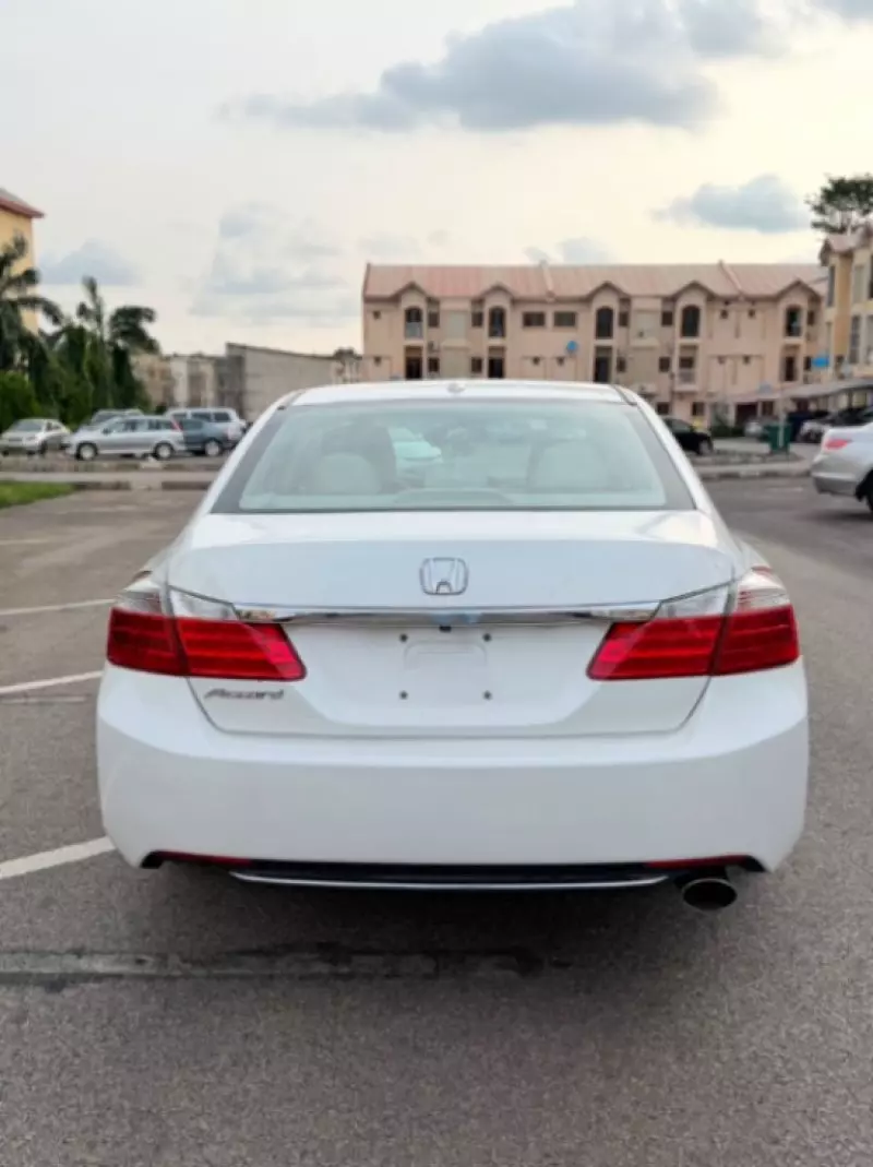 Honda Accord - 2015