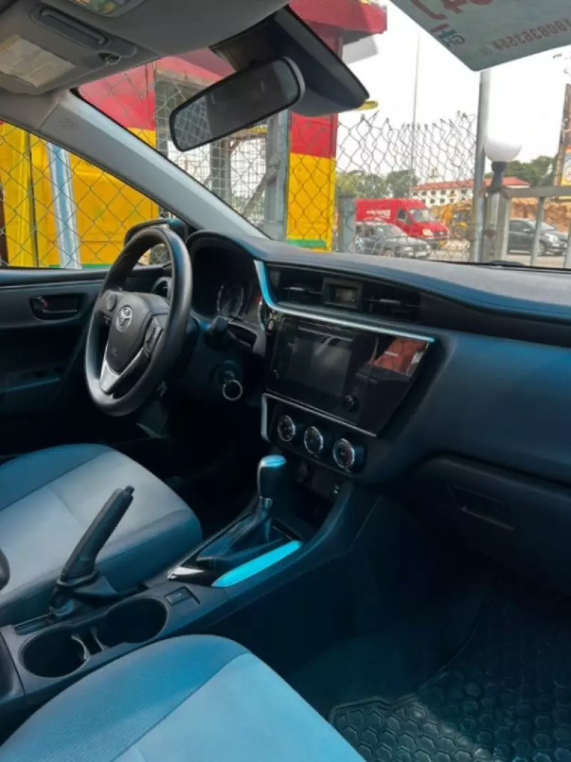 Toyota Corolla   - 2014