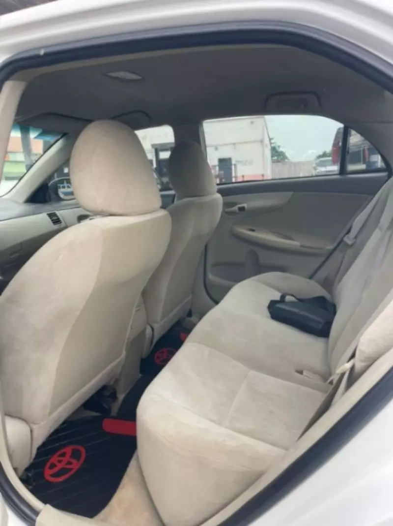 TOYOTA Corolla - 2009