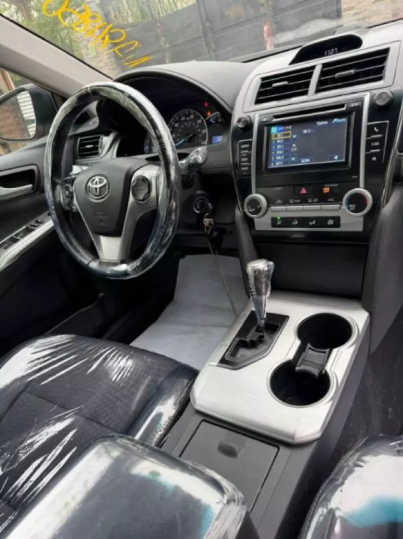 Toyota Camry   - 2012