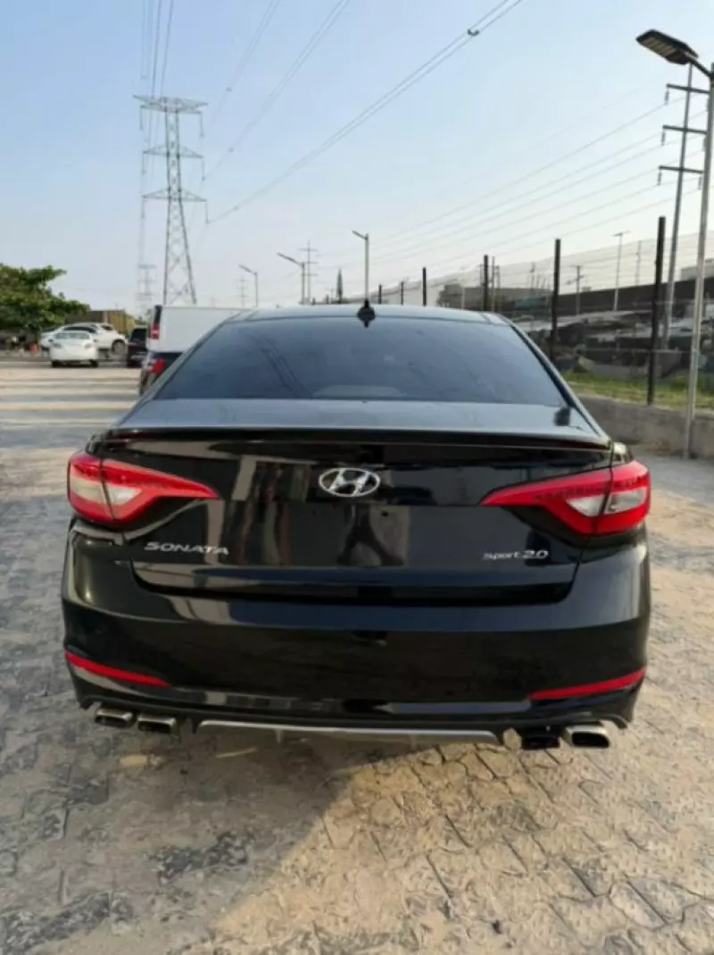 Hyundai Sonata   - 2015