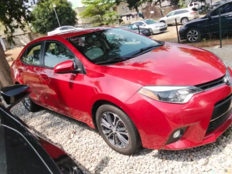 TOYOTA Corolla   - 2015