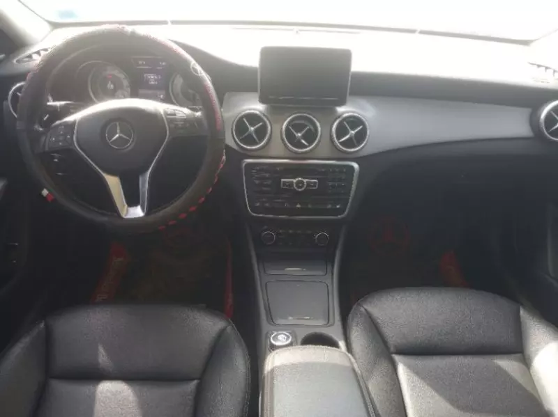 Mercedes-Benz GLA 250   - 2015