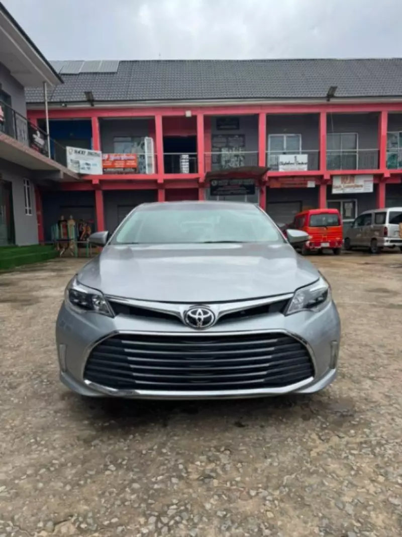 TOYOTA Avalon   - 2015