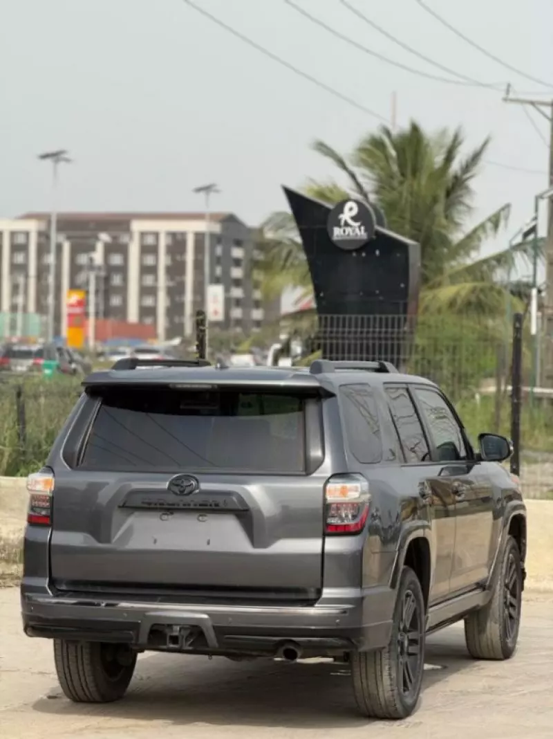 Toyota 4Runner   - 2020