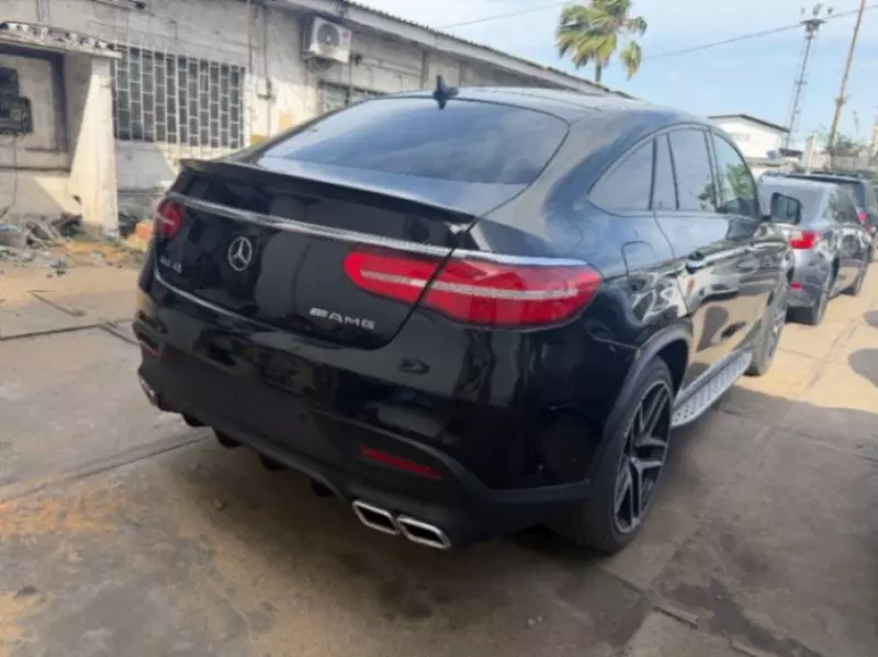 Mercedes-Benz GLE-Class   - 2016