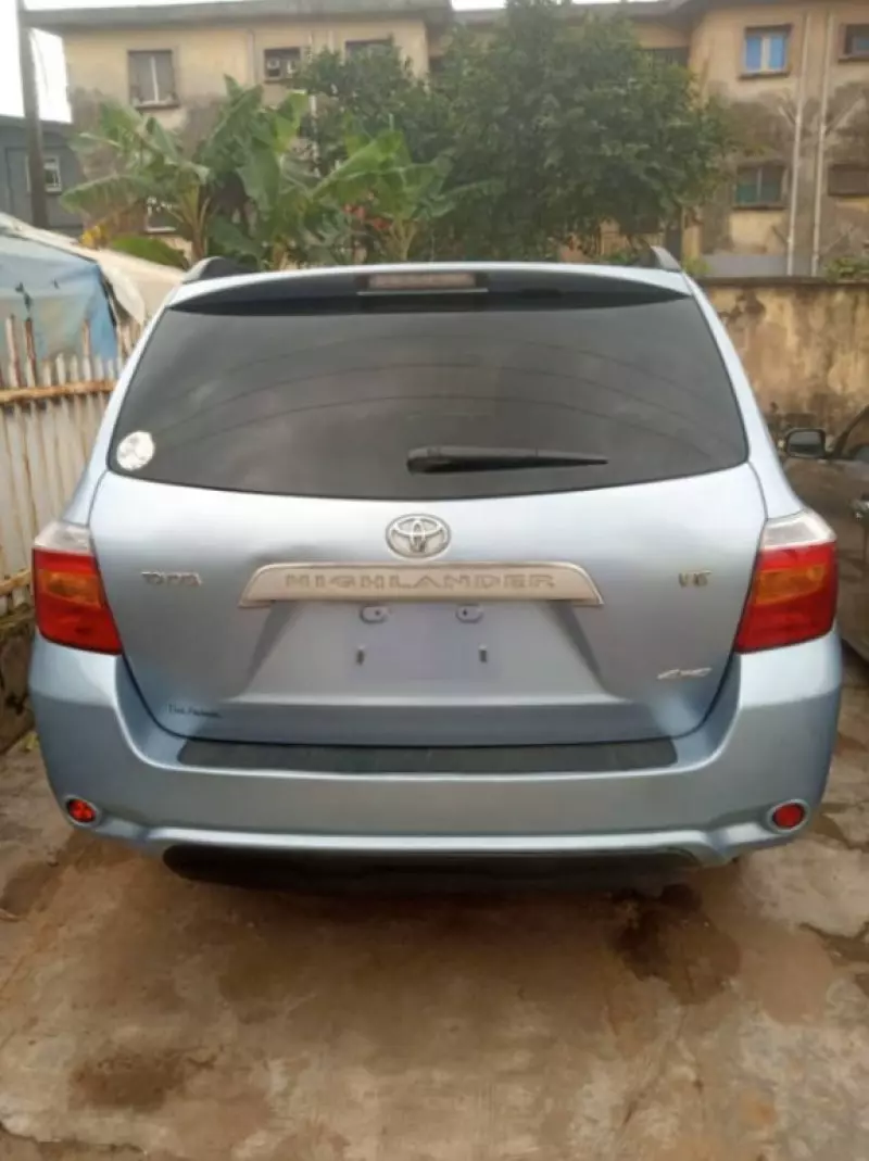 Toyota Highlander   - 2009