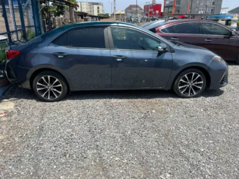 Toyota Corolla   - 2017
