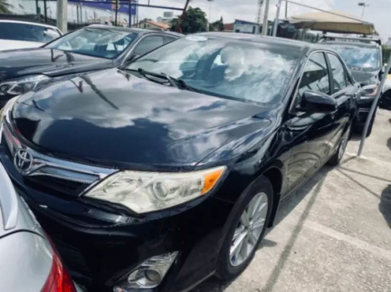 TOYOTA Camry   - 2012