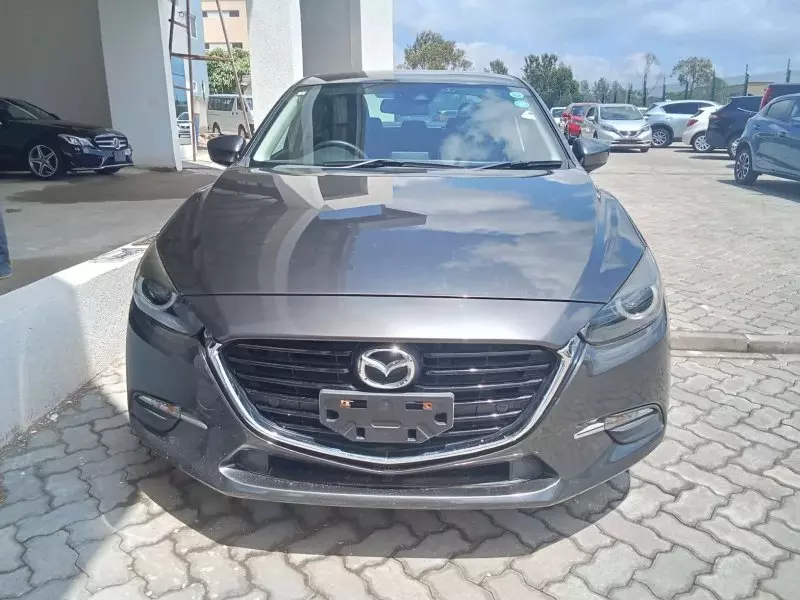 Mazda Axela    - 2018