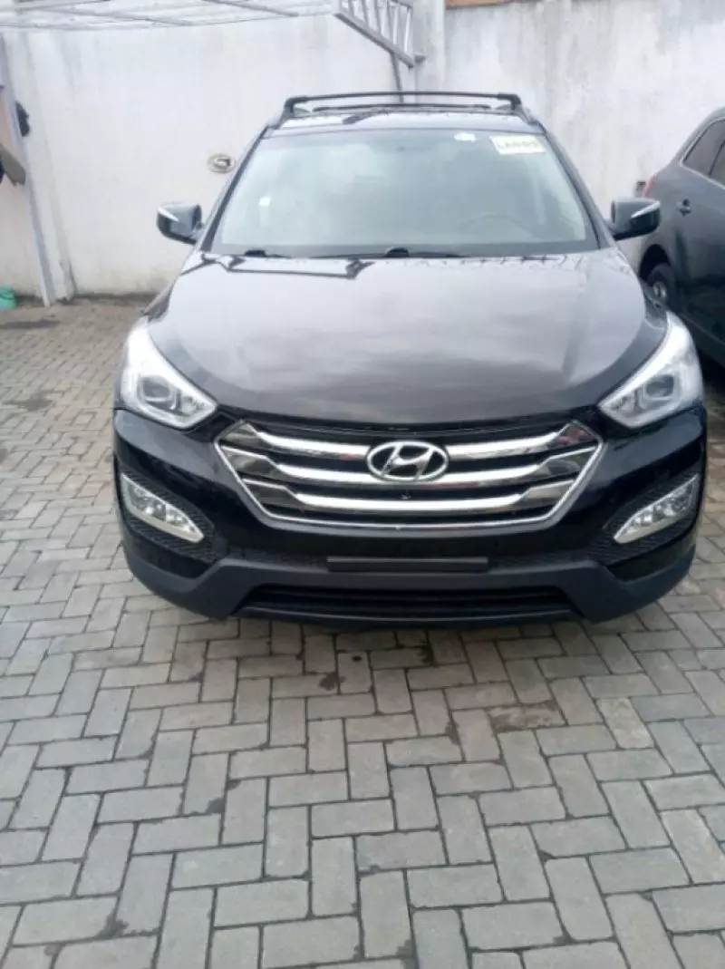 Hyundai Santa Fe   - 2014