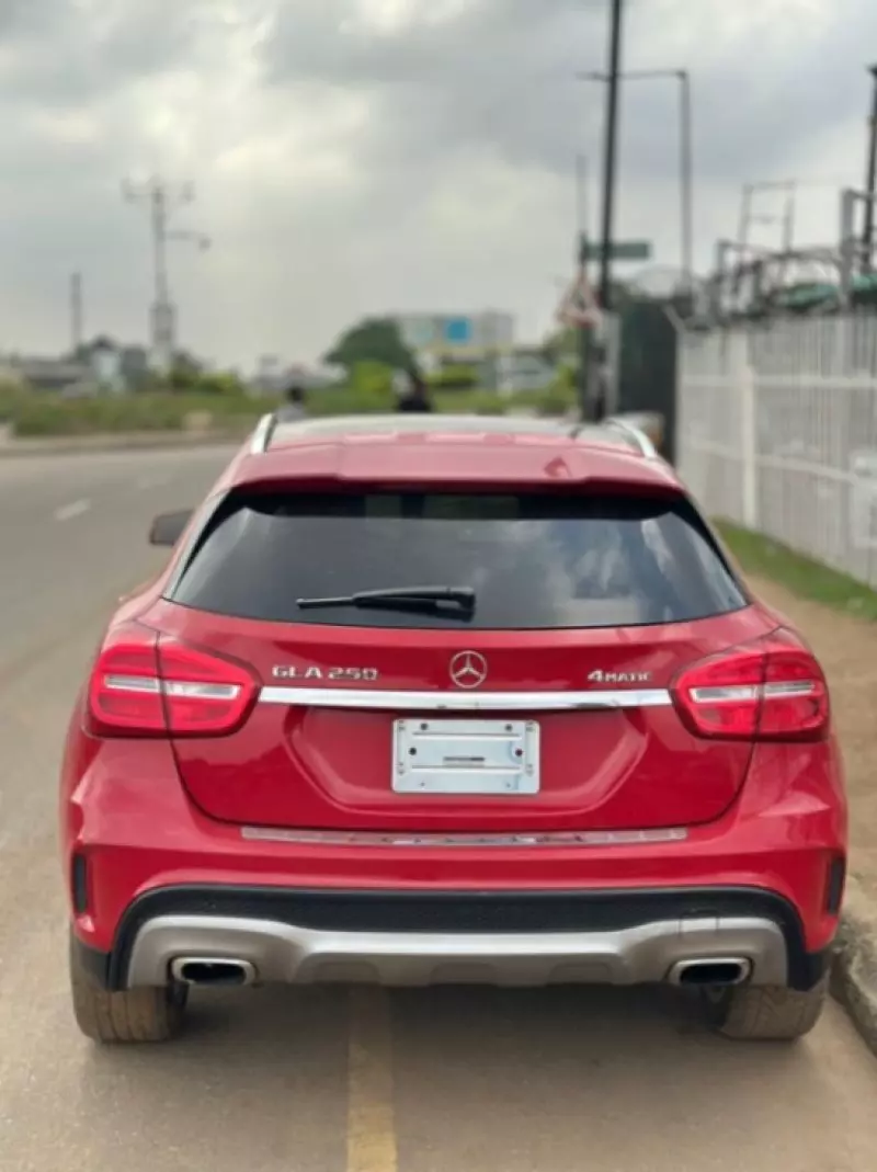 Mercedes-Benz GLA 250   - 2015