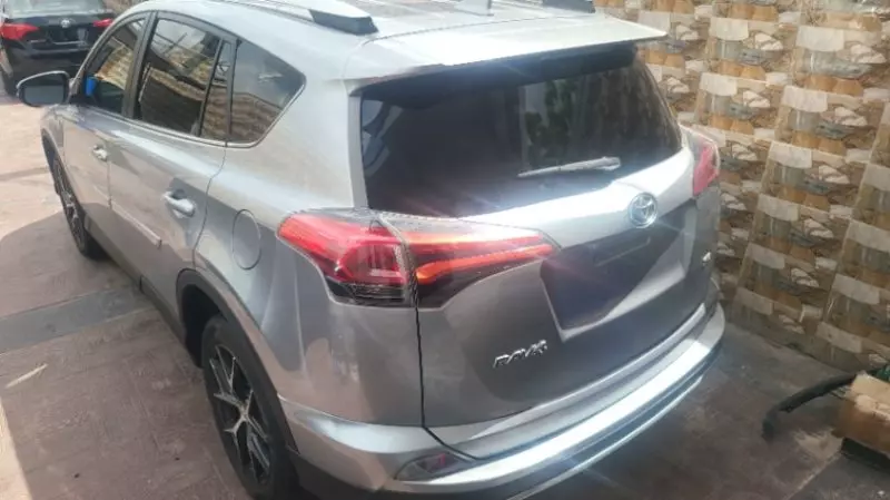Toyota RAV4   - 2016