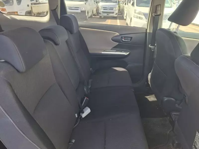 Toyota Wish   - 2012