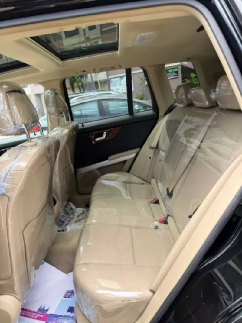 Mercedes-Benz GLK 350   - 2009