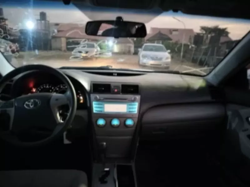 Toyota Camry   - 2009