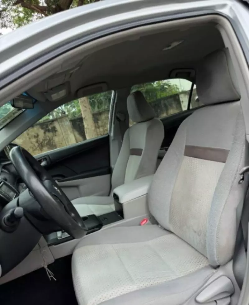 Toyota Camry - 2012