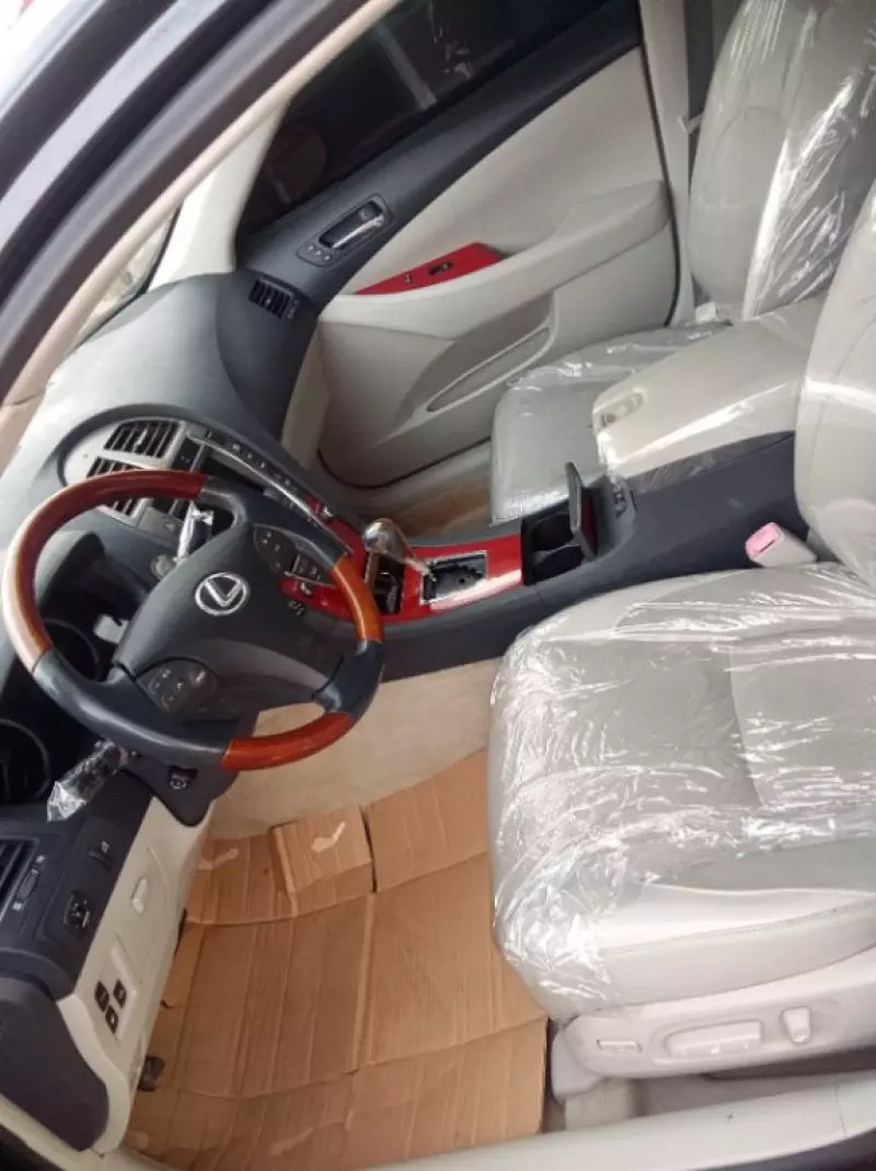 Lexus ES   - 2009