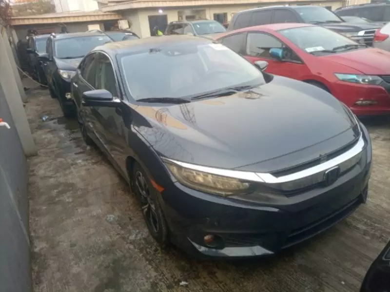 Honda Civic   - 2016