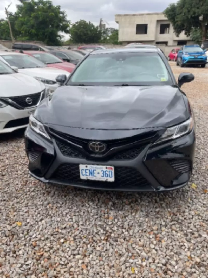 TOYOTA Camry - 2018