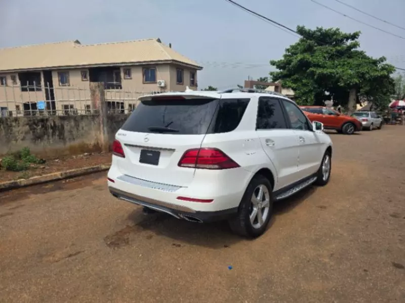 Mercedes-Benz GLE 350   - 2016