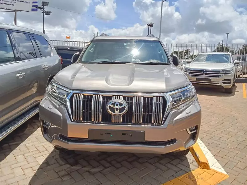 Toyota Landcruiser Prado   - 2017